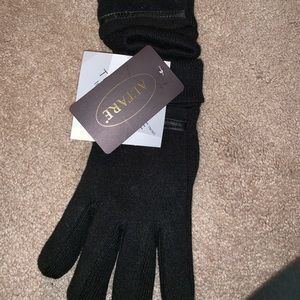 Thinsulate Black Gloves